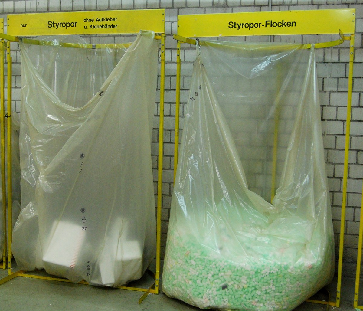 Bag for polystyrene waste