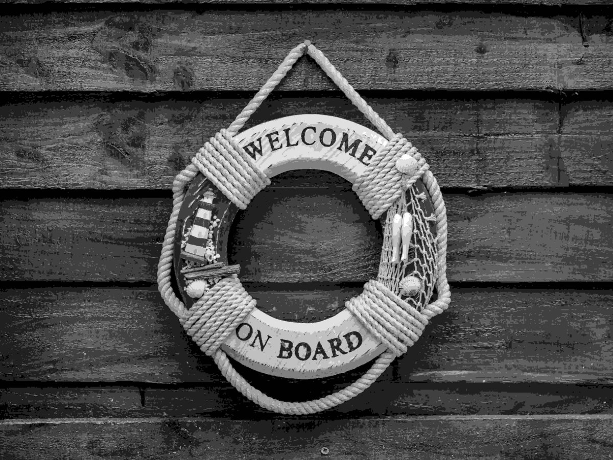 Rettungsring mit Aufschrift Welcome on board